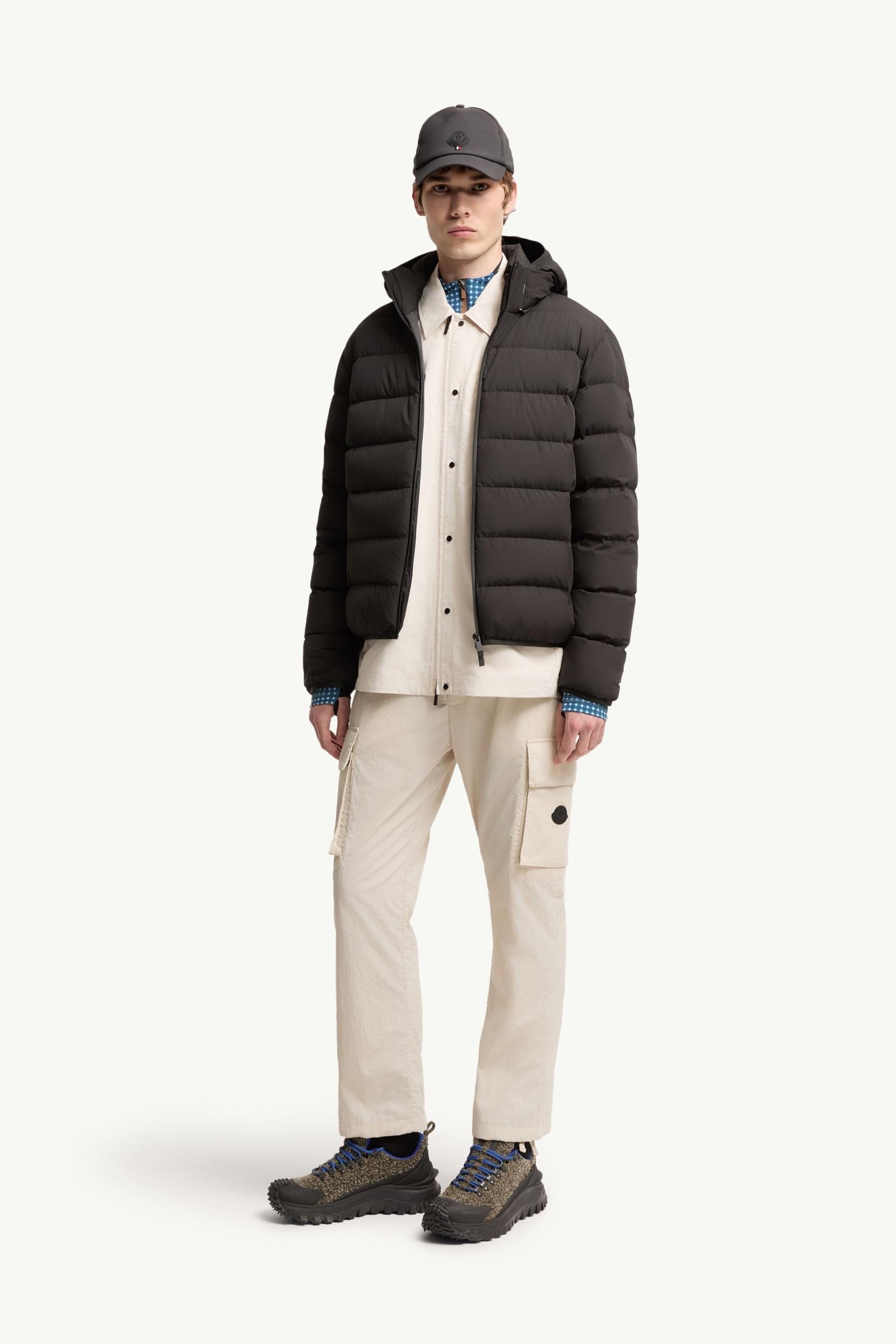 Arajoki Hooded Short Down Jacket