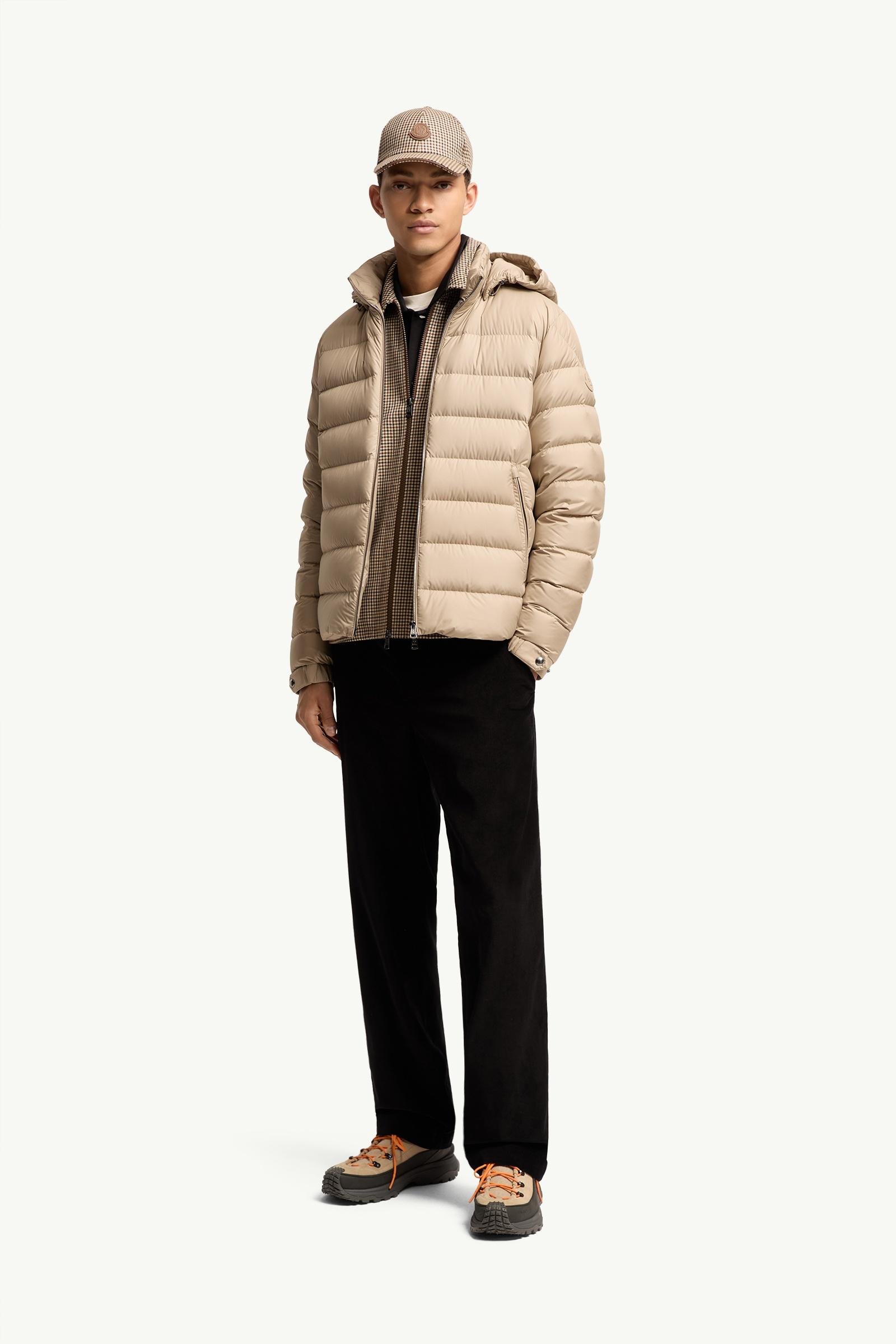 Arneb Hooded Short Down Jacket