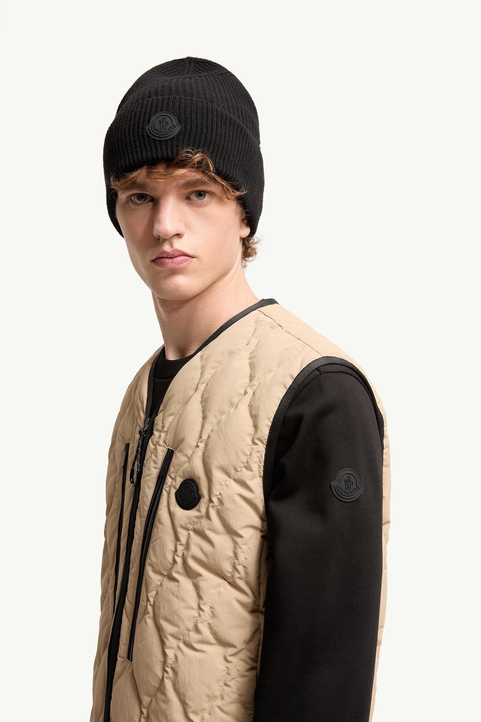 Alternative view of Arapot Froisse Technique Short Down Gilet