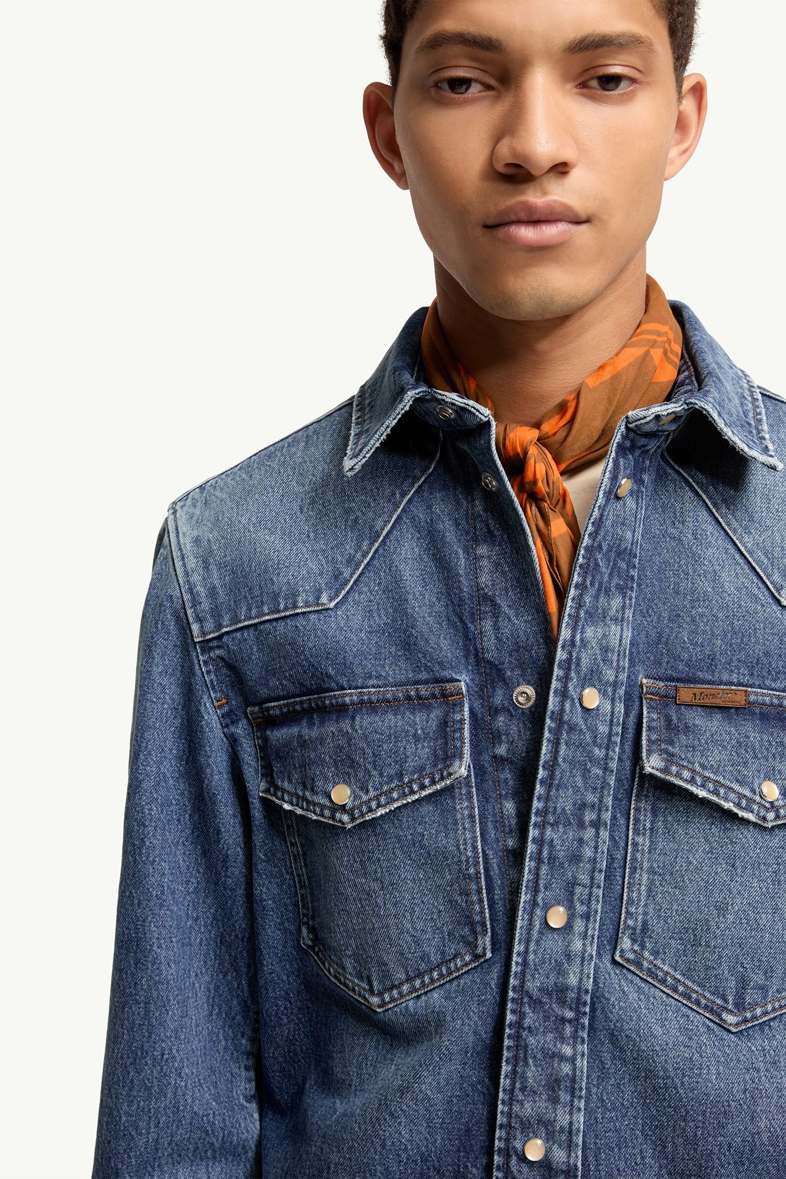 Denim Shirt Jacket - 图片 6