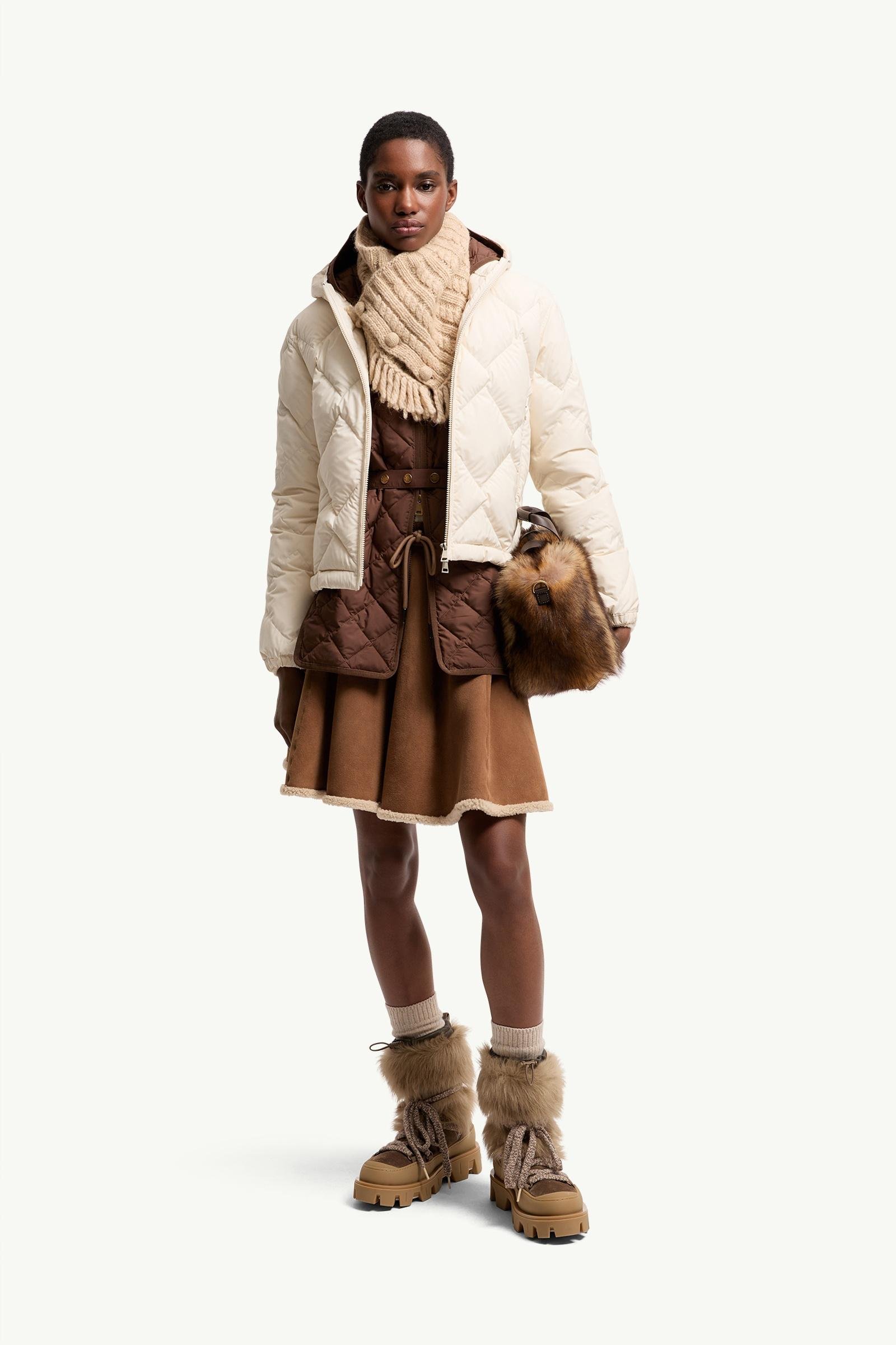 Arvouinne Hooded Triangle-Quilted Short Down Jacket