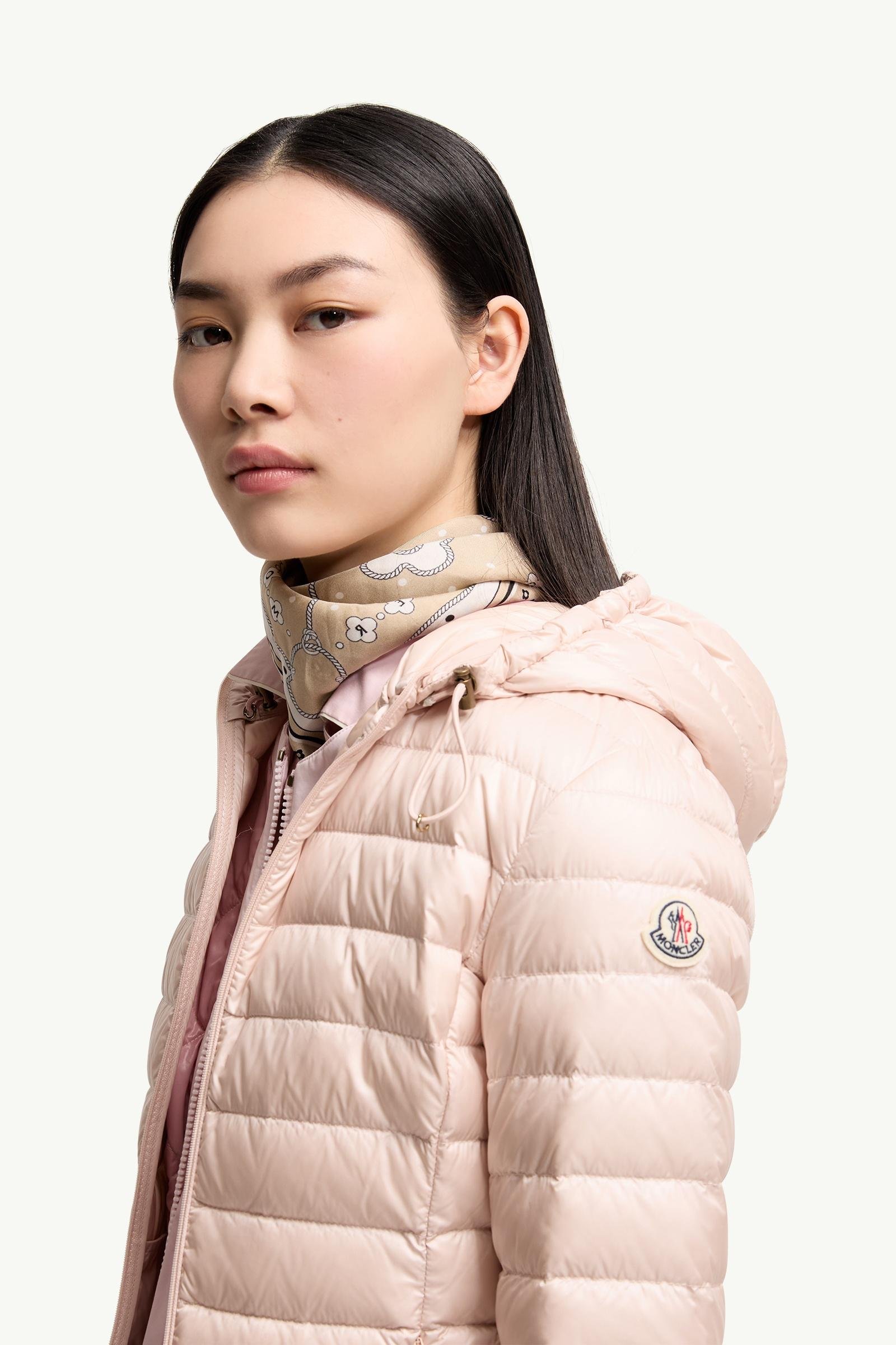 Alternative view of Igelhood Short Down Jacket