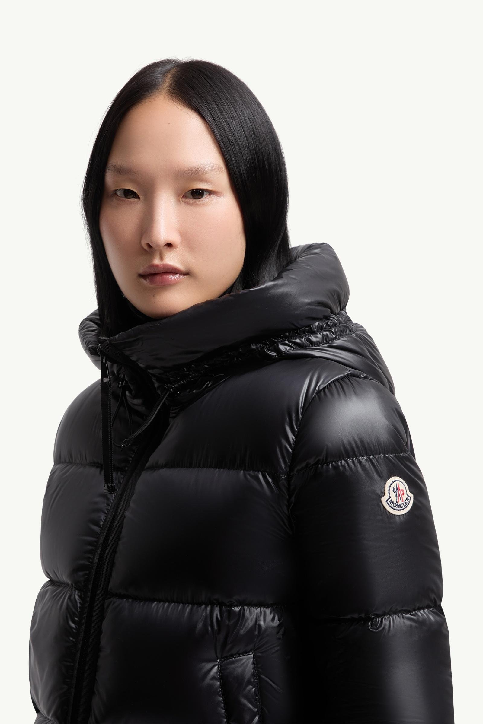 Alternative view of Serittes Hooded Short Down Jacket