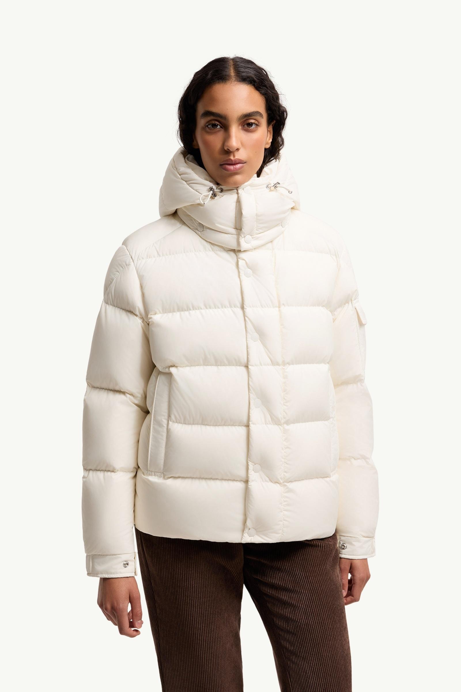 Moncler Maya 70 Hooded Short Down Jacket - 图片 4
