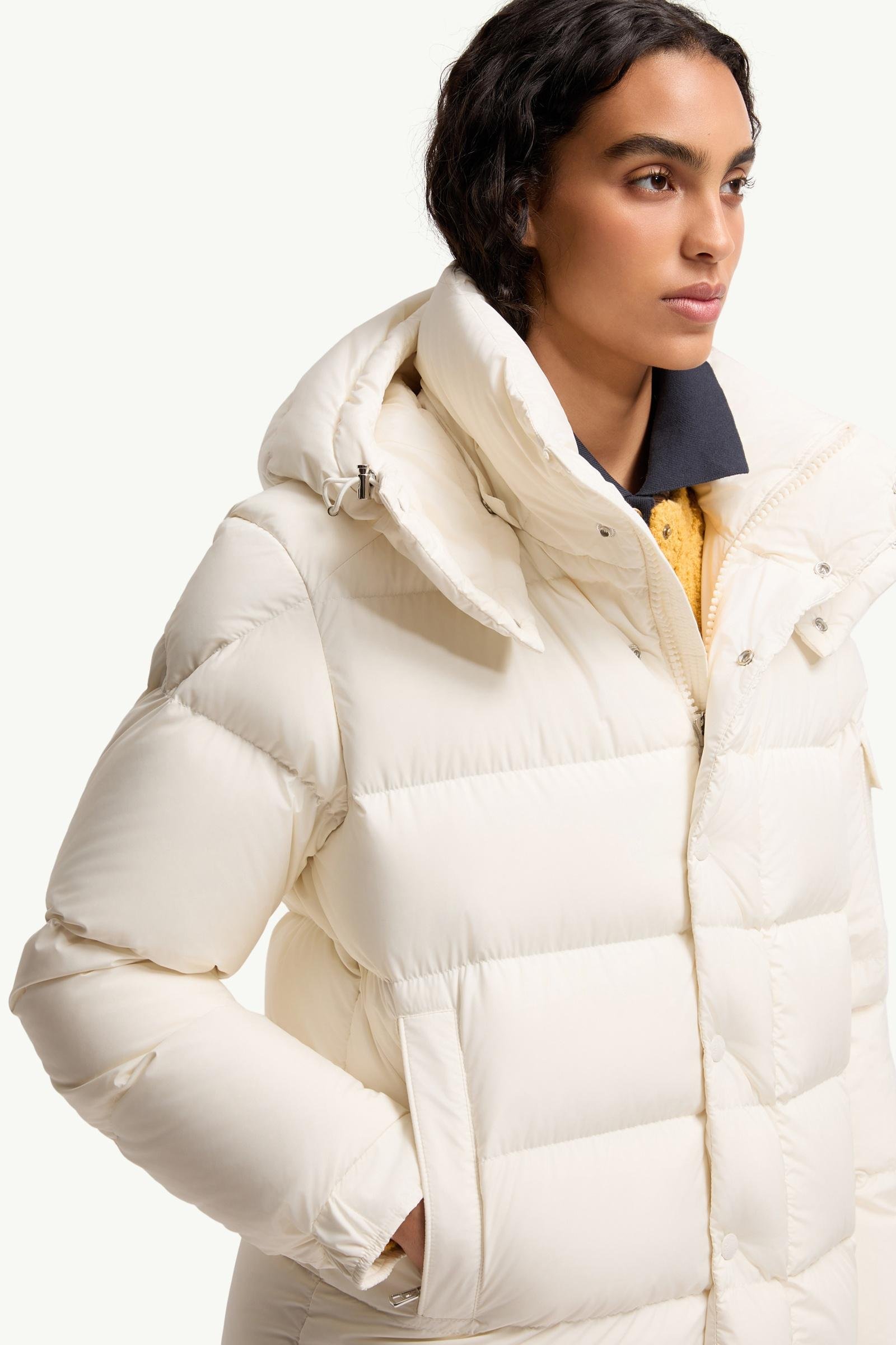 Moncler Maya 70 Hooded Short Down Jacket - 图片 6