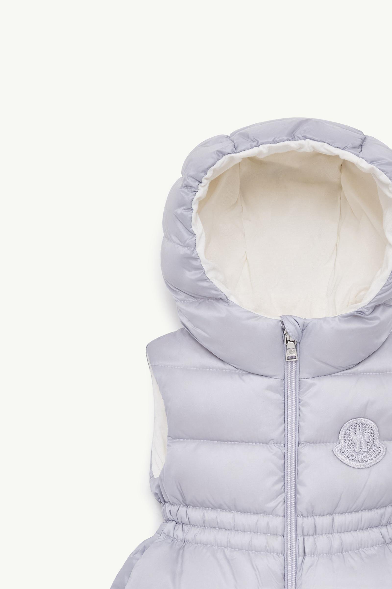 Alternative view of Una Hooded Down Gilet