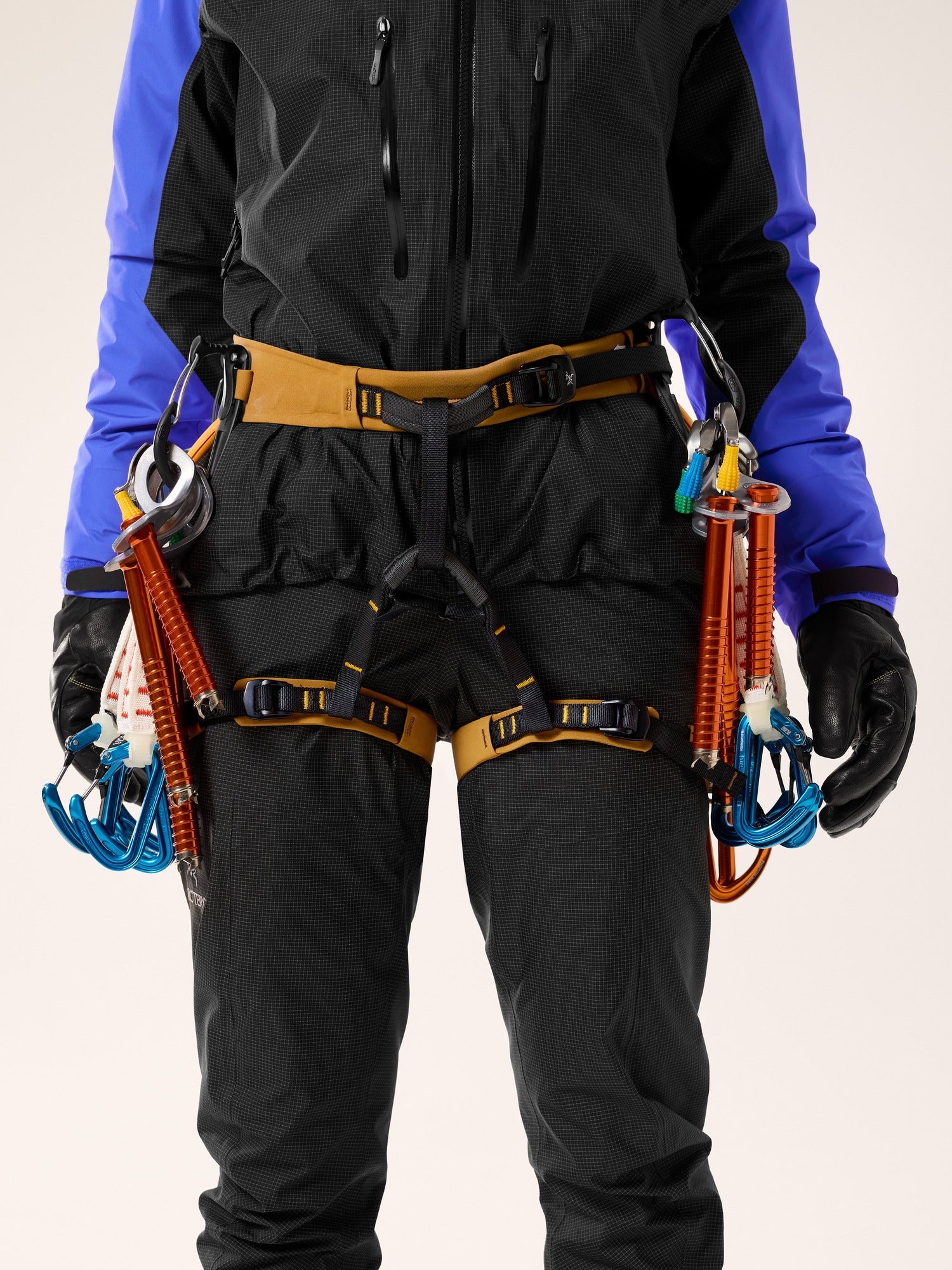 AR-385a Harness Women's