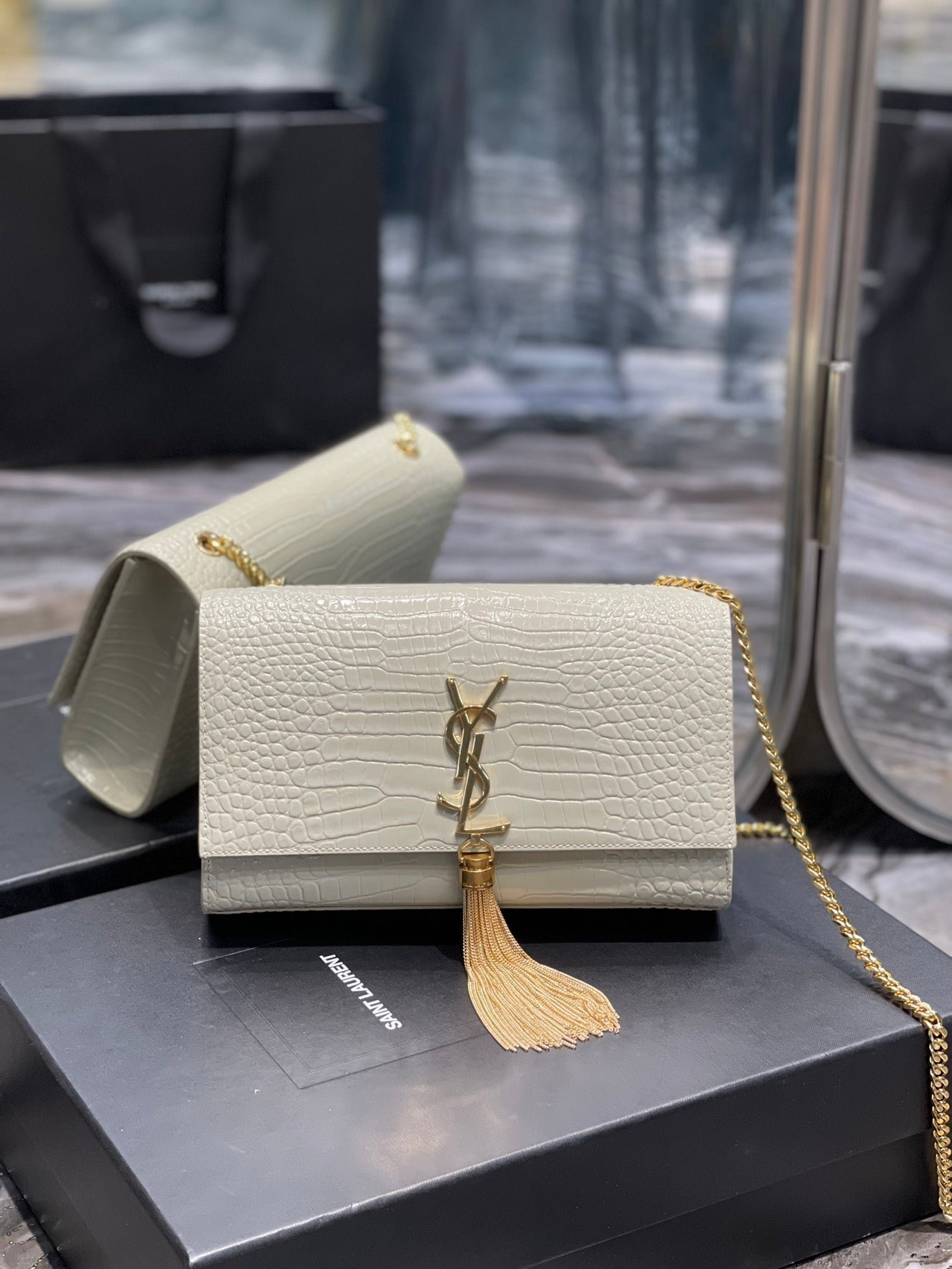Alternative view of Serenityll™ 100196 Luxury Bag 24cm