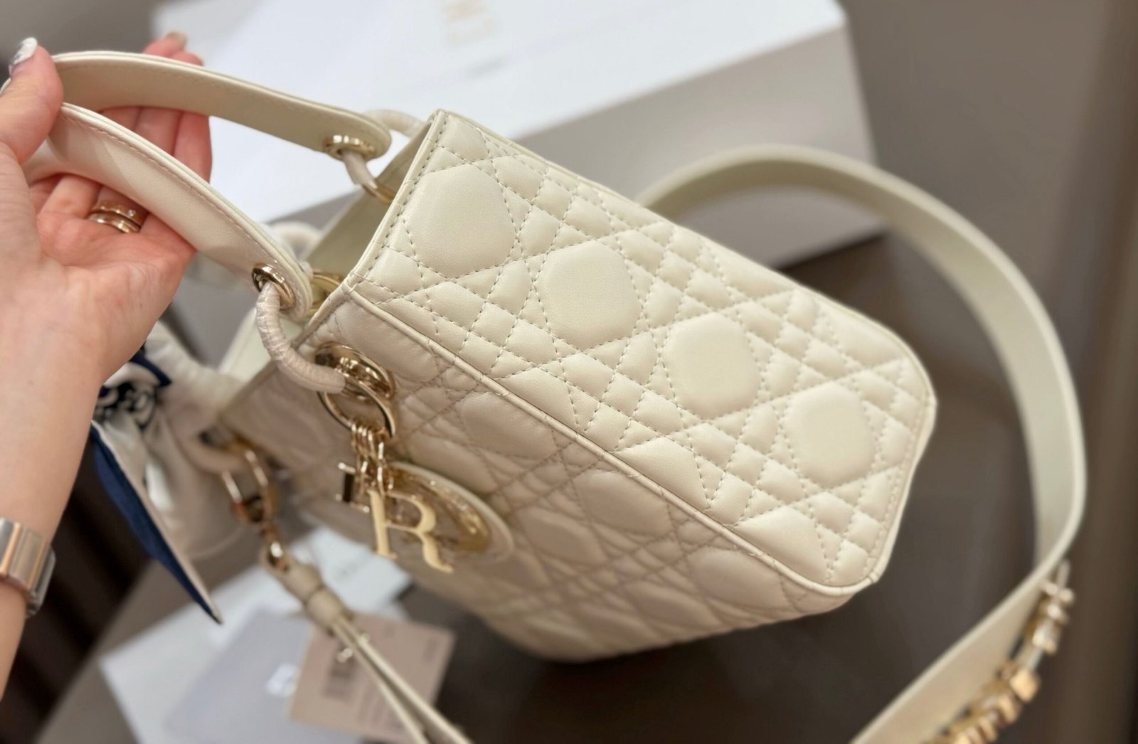 Serenityll™ 100120 Luxury Bag - 图片 3