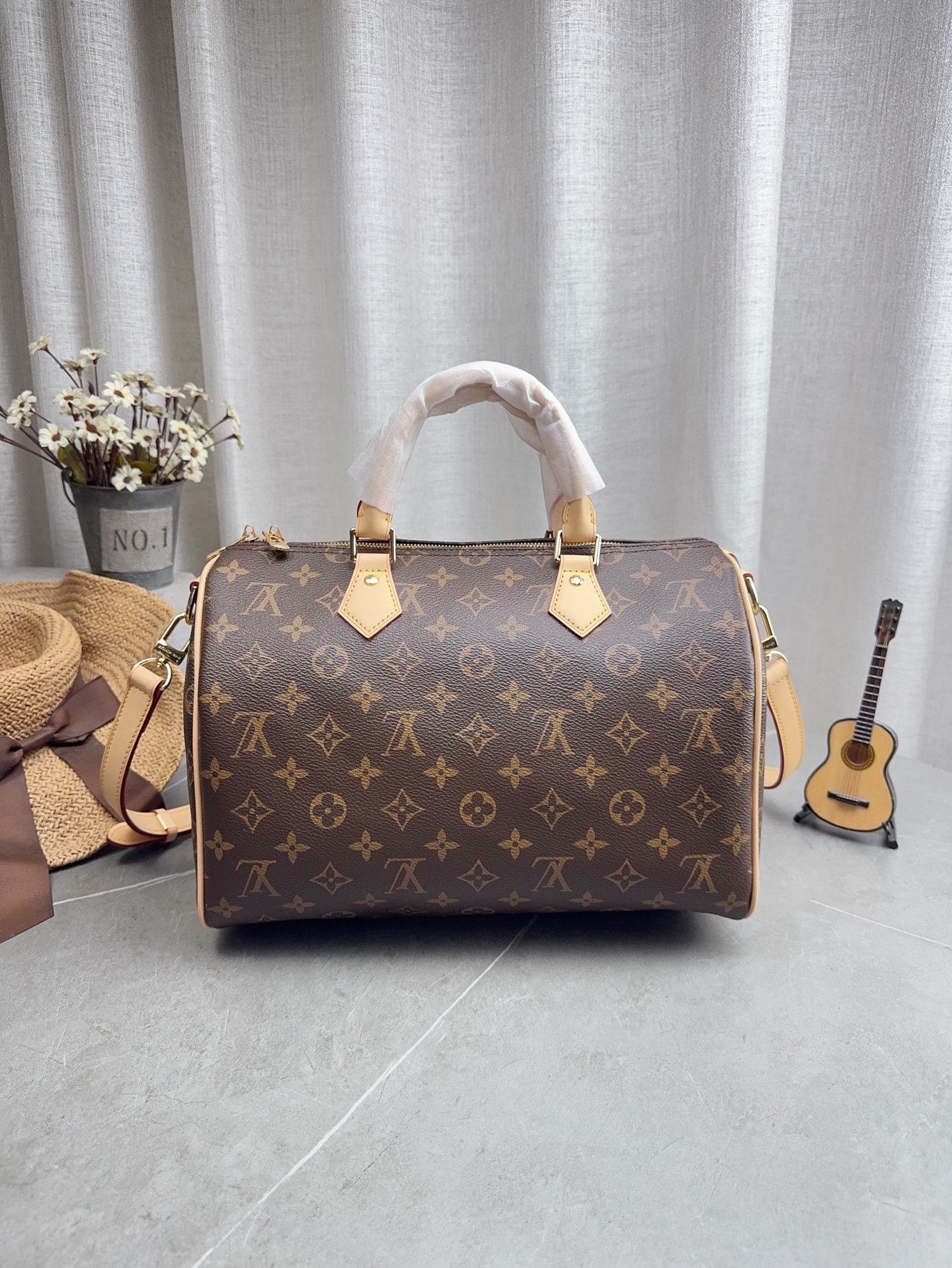 Alternative view of Serenityll™ 2001150 Luxury Bag 30cm