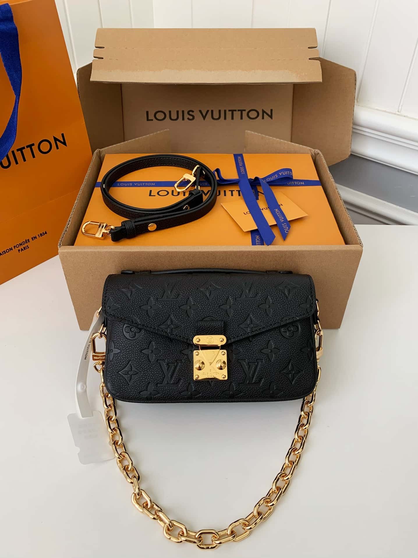 Alternative view of Serenityll™ 100068 Luxury Bag